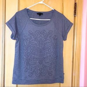 Rock & Republic Top Fleur de lis Embellished Gray Tee Size Medium